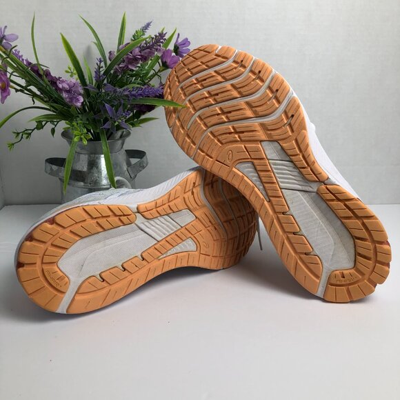 The Women's Asics 9 athletic running sneakers - Picture 5 of 7